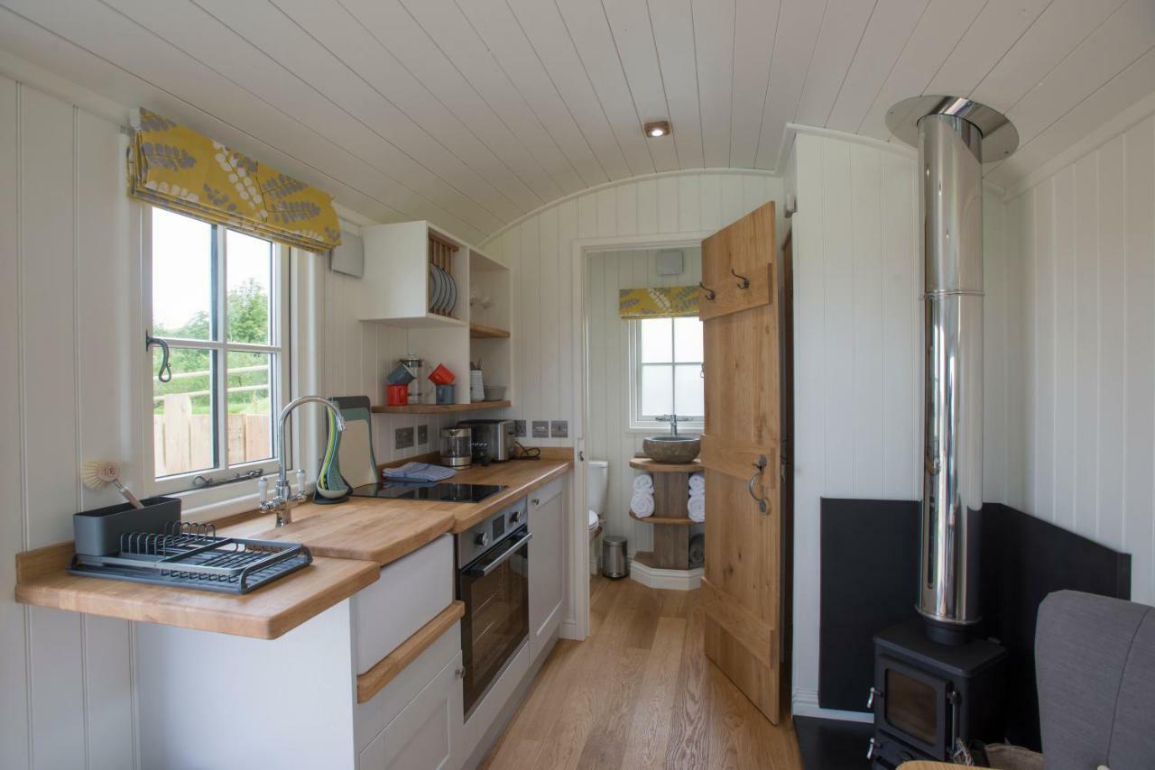 West Coast Hideaways Villa Nedd Ngoại thất bức ảnh